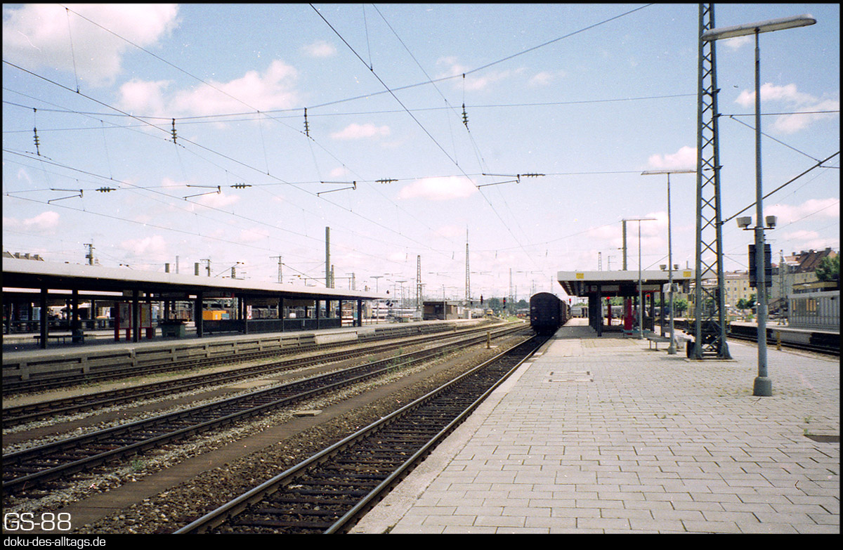 Strecken und Bahnhöfe